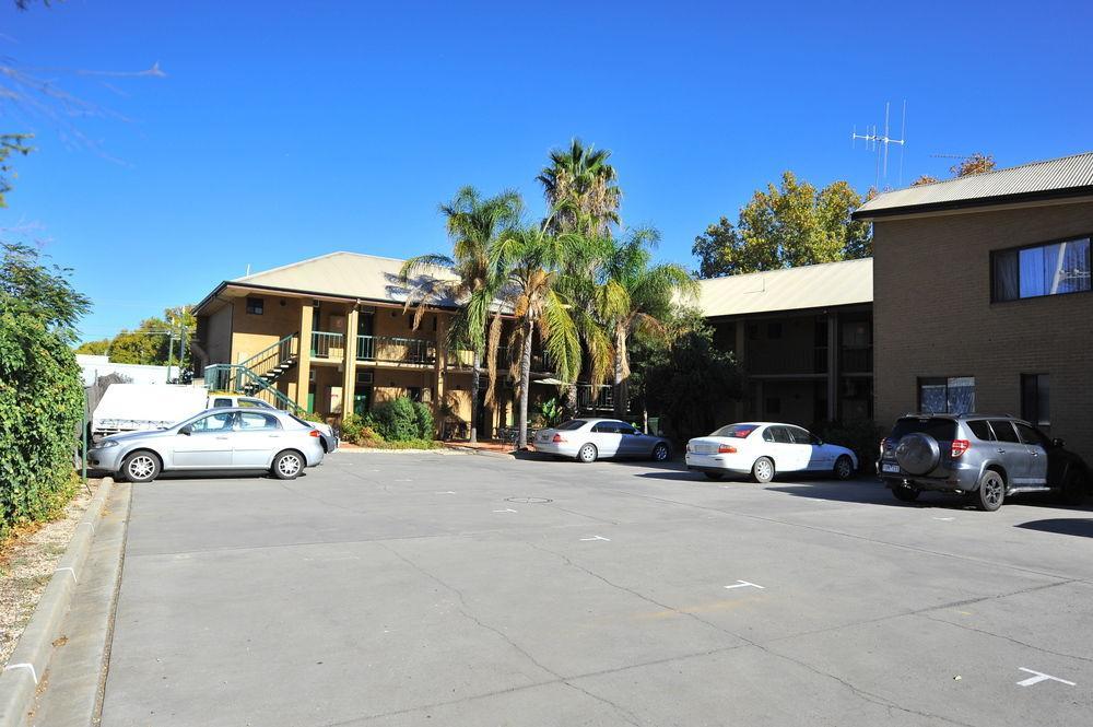 Central Deborah Motel Μπέντιγκο Εξωτερικό φωτογραφία
