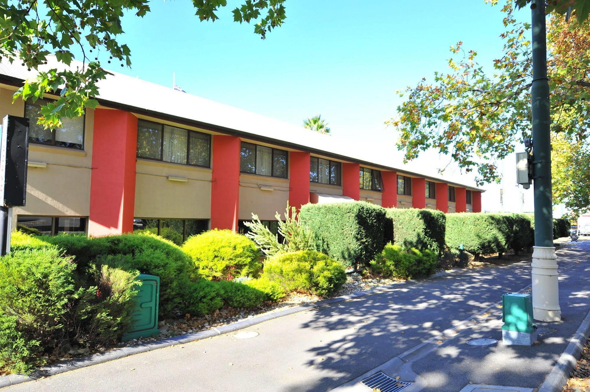 Central Deborah Motel Μπέντιγκο Εξωτερικό φωτογραφία